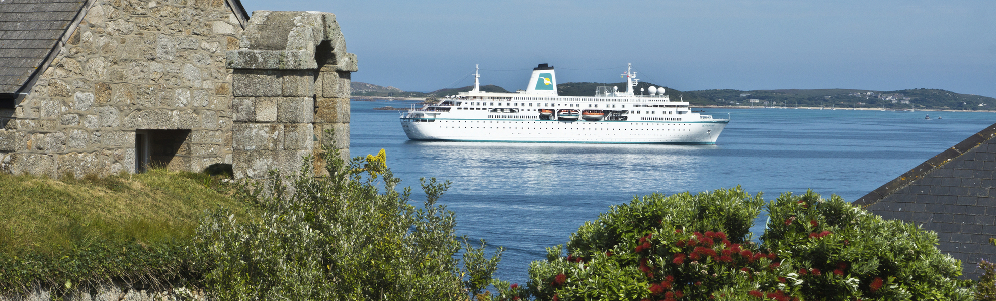 MS Deutschland vor den Scilly Inseln