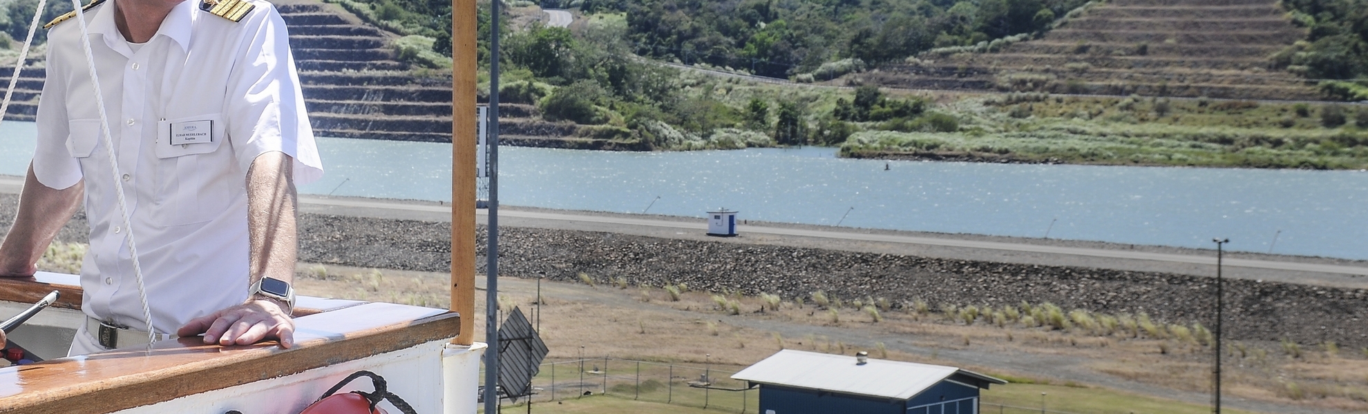 MS Amera im Panamakanal