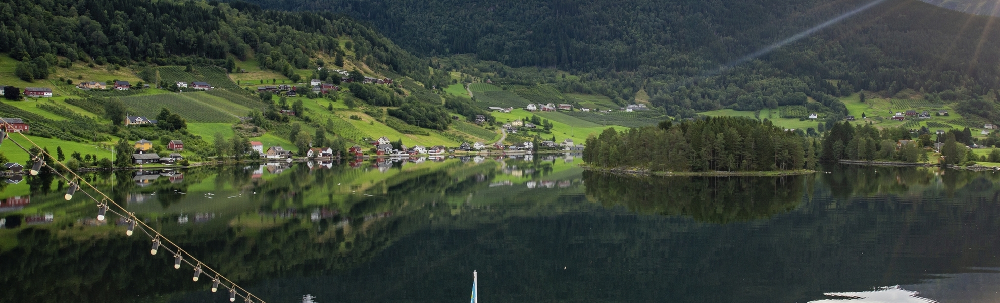 MS Deutschland in Ulvik
