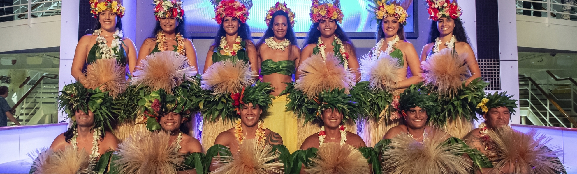 Folkloreshow an Bord von MS Amera