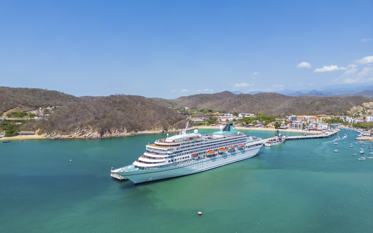 MS Amera in Huatulco