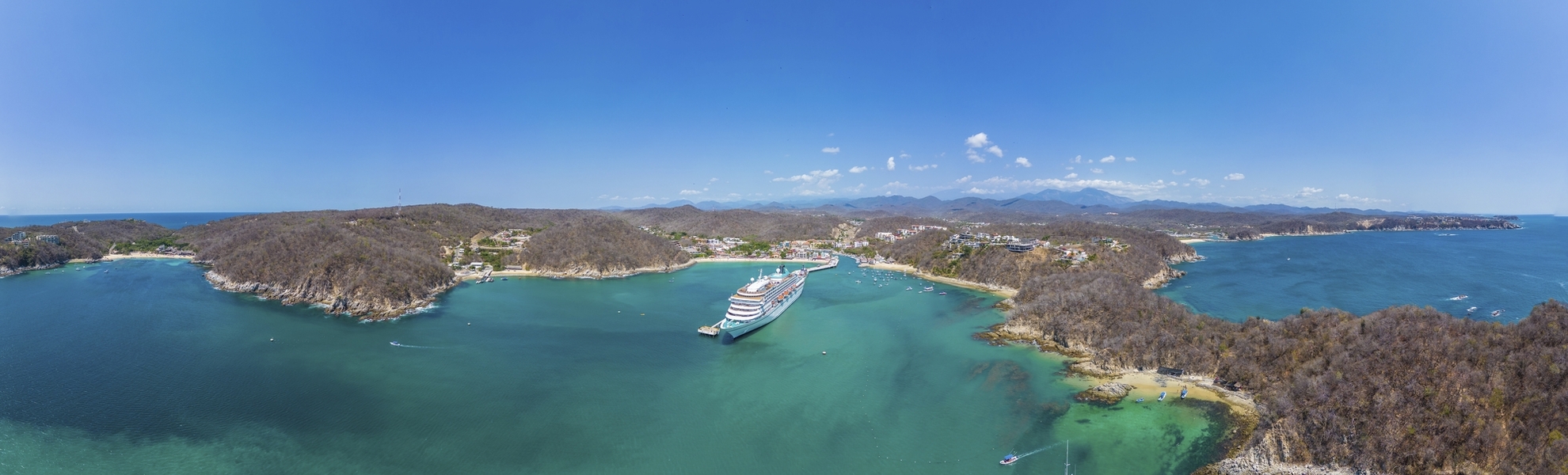 MS Amera in Huatulco