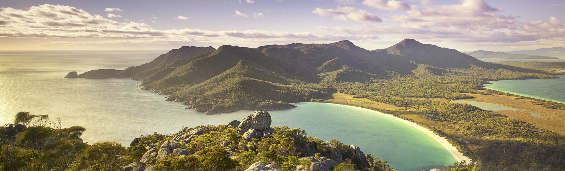 Luftansicht Wineglass Bay, Tasmanien, Australien