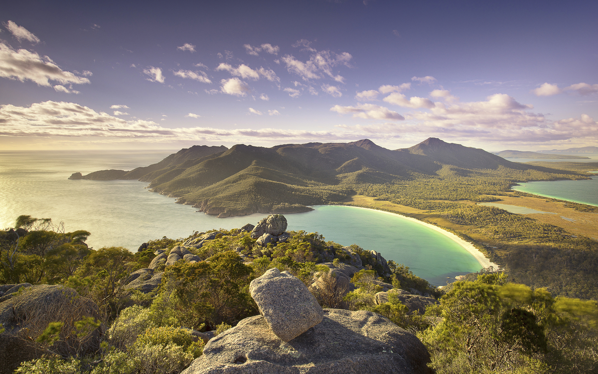 Luftansicht Wineglass Bay, Tasmanien, Australien