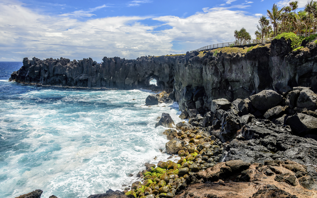 Felsenküste von La Reunion