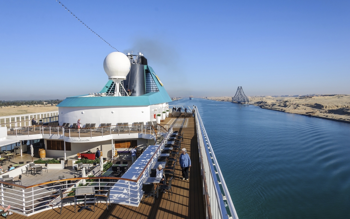 MS Amera im Suez Kanal