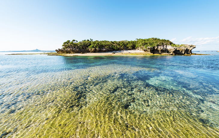 Küste von Okinawa, Japan