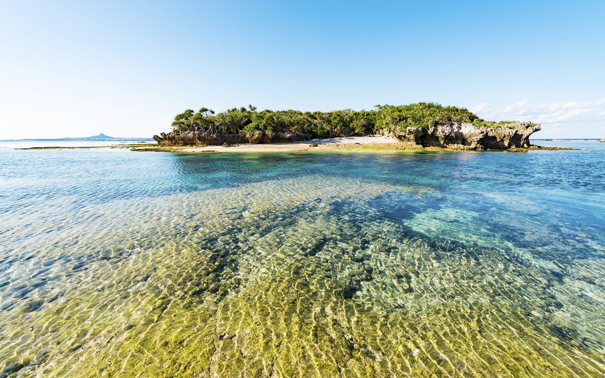 Küste von Okinawa, Japan
