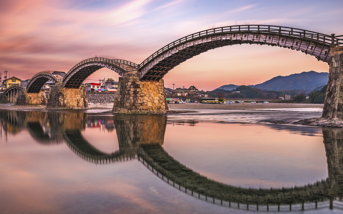 Kintai Brücke in Hiroshima während des Sonnenuntergangs, Japan