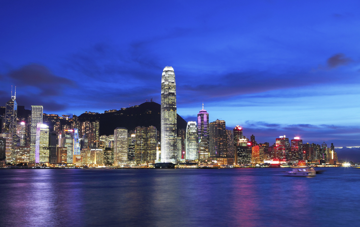 Skyline von Hongkong bei Nacht, China