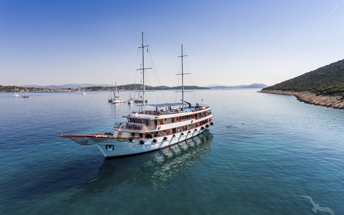 MY Paradis unterwegs in Dalmatien
