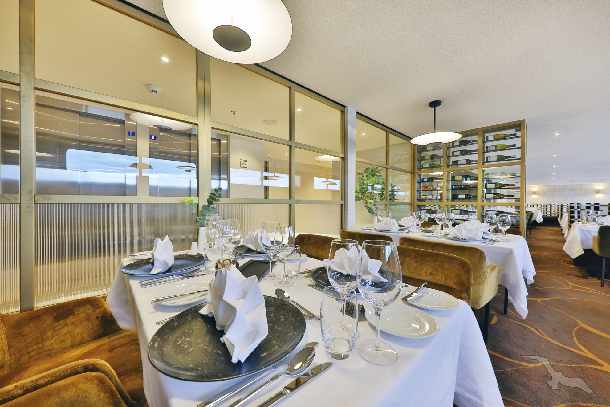 MS Aurelia, Restaurant