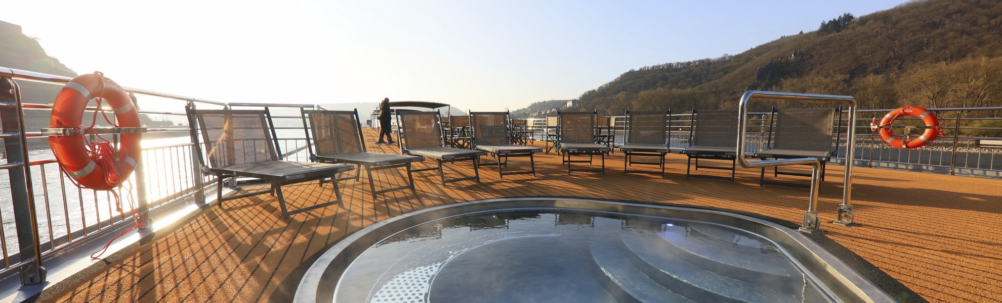 Kleiner Pool auf dem Sonnendeck