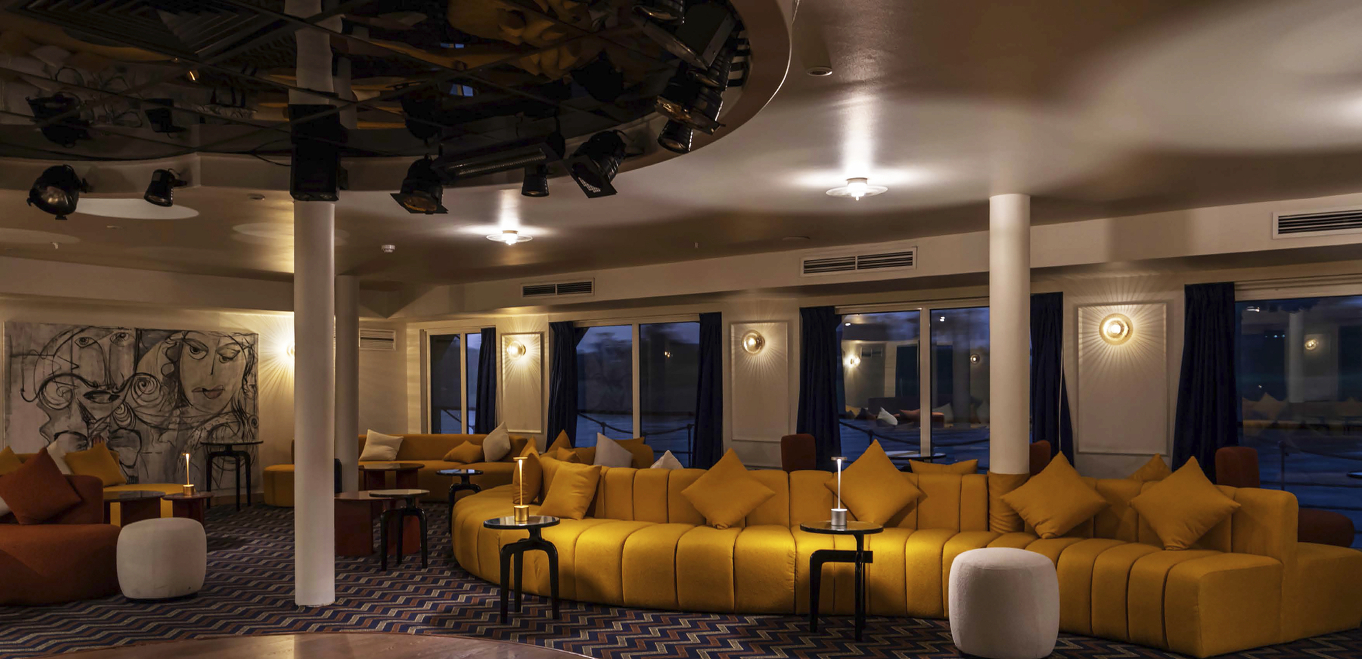 Grand Mandarin