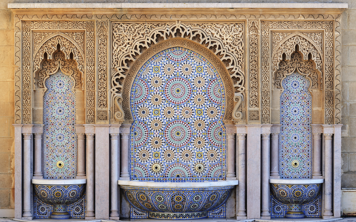 verzierter Brunnen in Rabat, Marokko