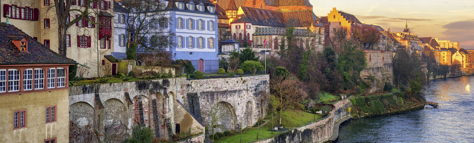 Ufer und Münster von Basel, Schweiz