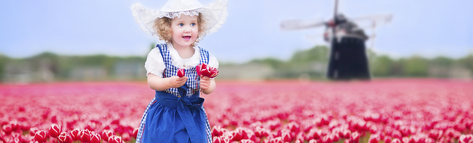 Kind im Tulpenfeld, Niederlande