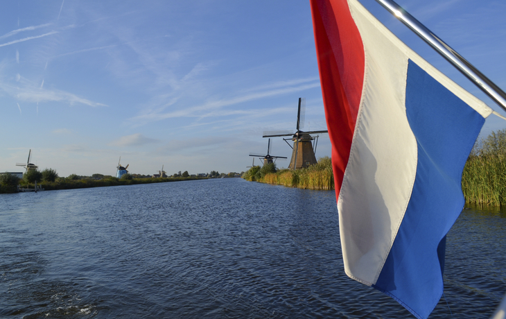 Windmühlen mit Landesflagge