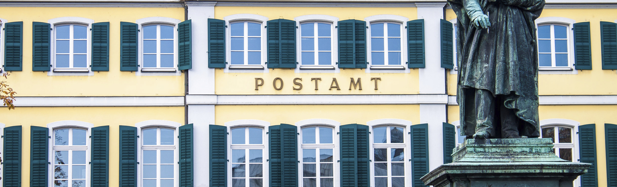 Bonner Münsterplatz mit dem Beethoven Denkmal, Deutschland