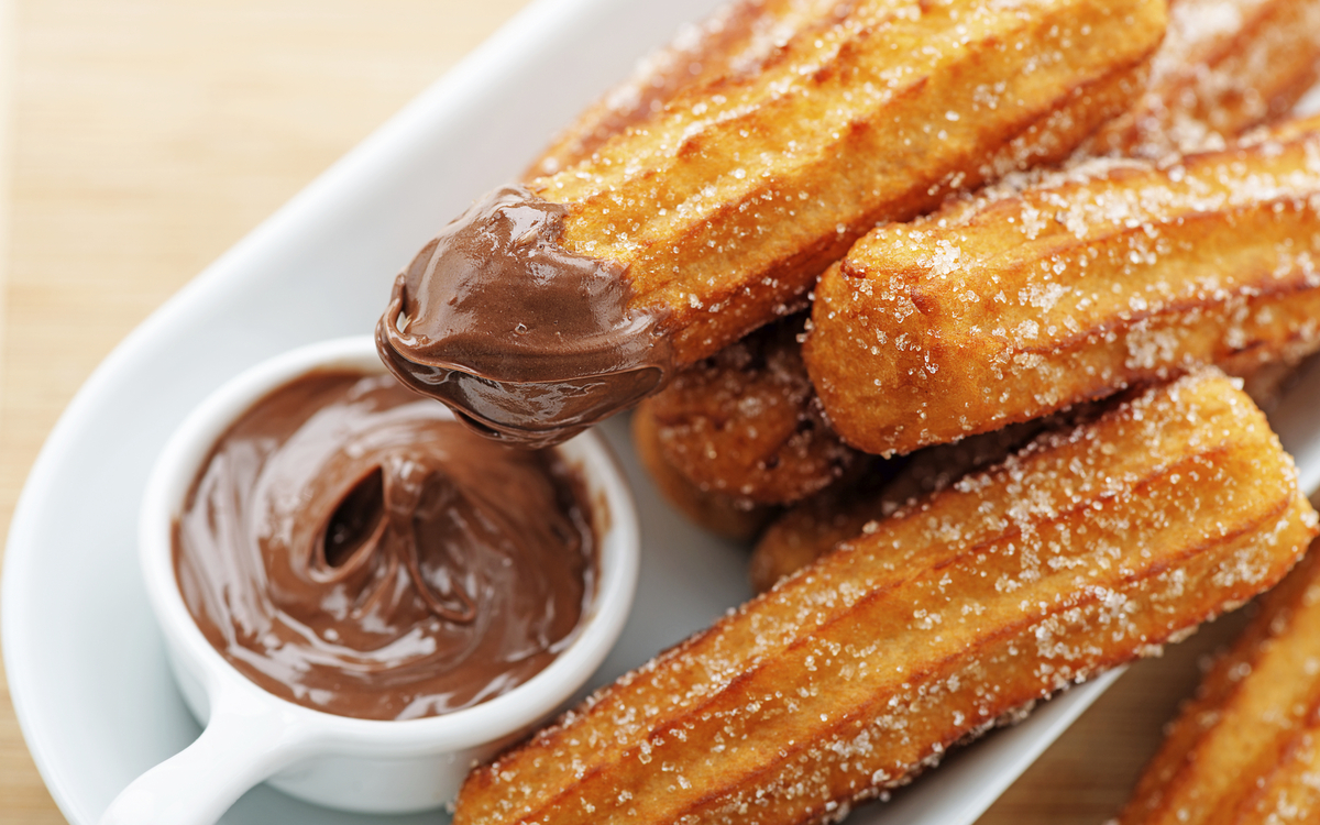 Churros mit Schokoladensauce, Spanien