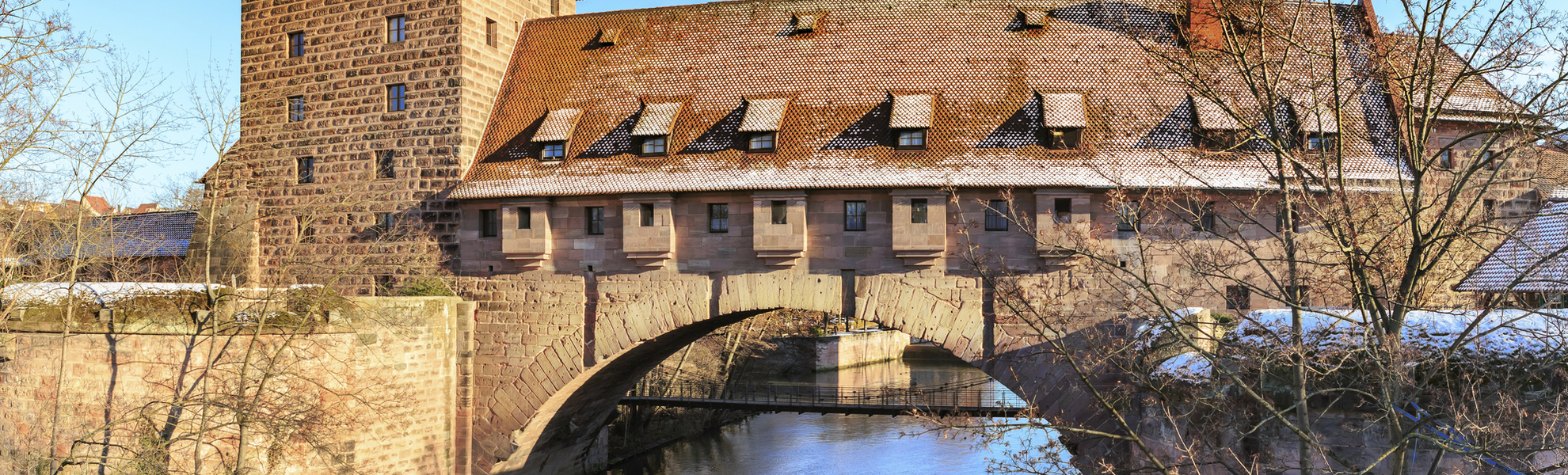 Kleine Bruecke ueber dem Pegnitz in Nuernberg, Deutschland