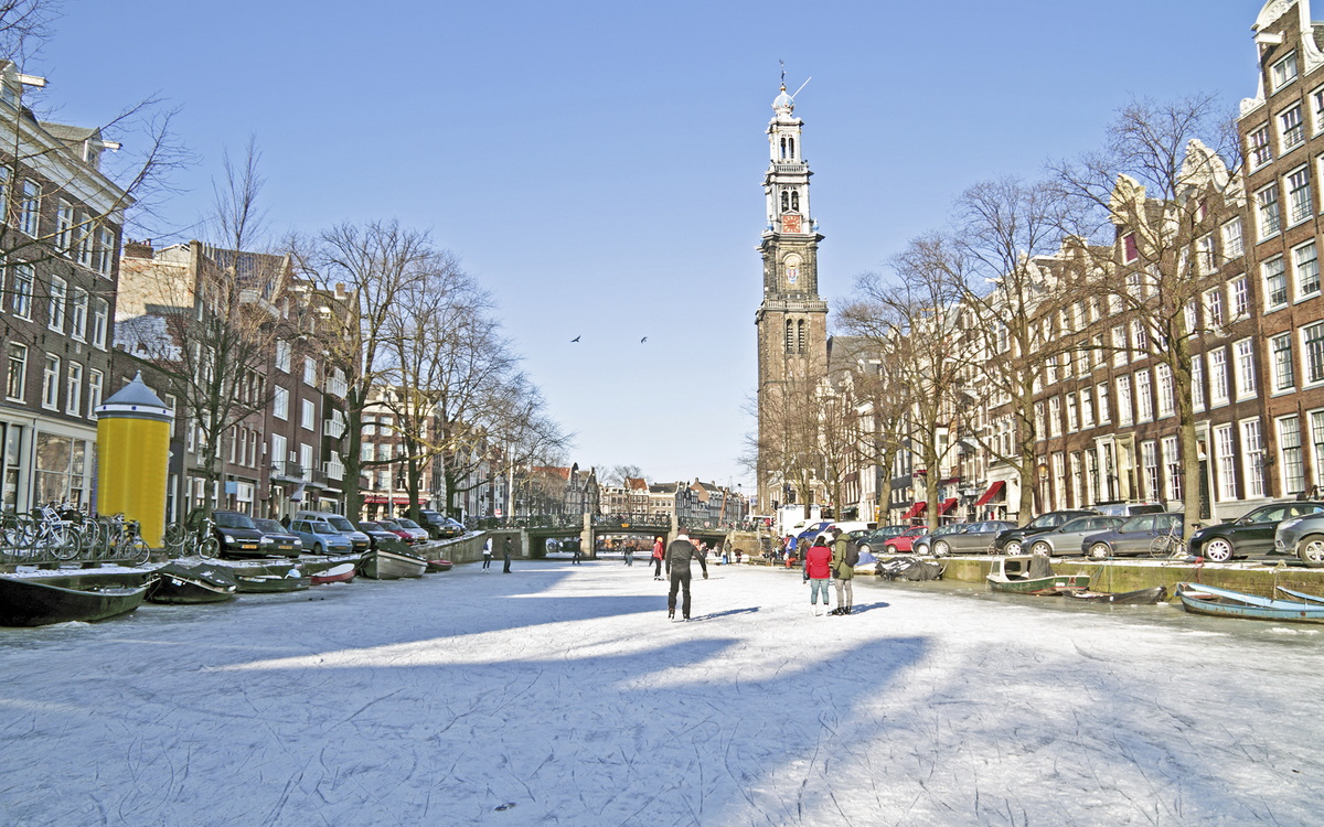 zugefrorene Grachten in Amsterdam, Niederlande