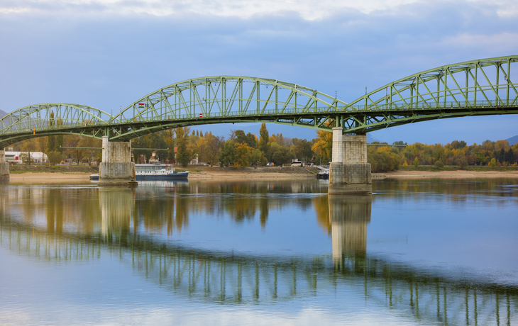 Maria-Valeria-Brücke bei Esztergom, Ungarn