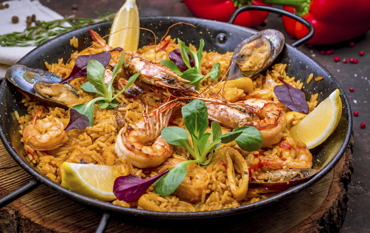 Paella mit Meeresfrüchten, Spanien