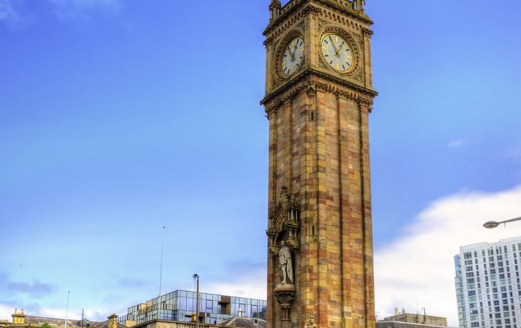 Der Albert Memorial Clock Tower in Belfast, Irland