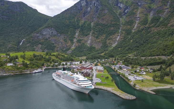 MS Amadea in Flam