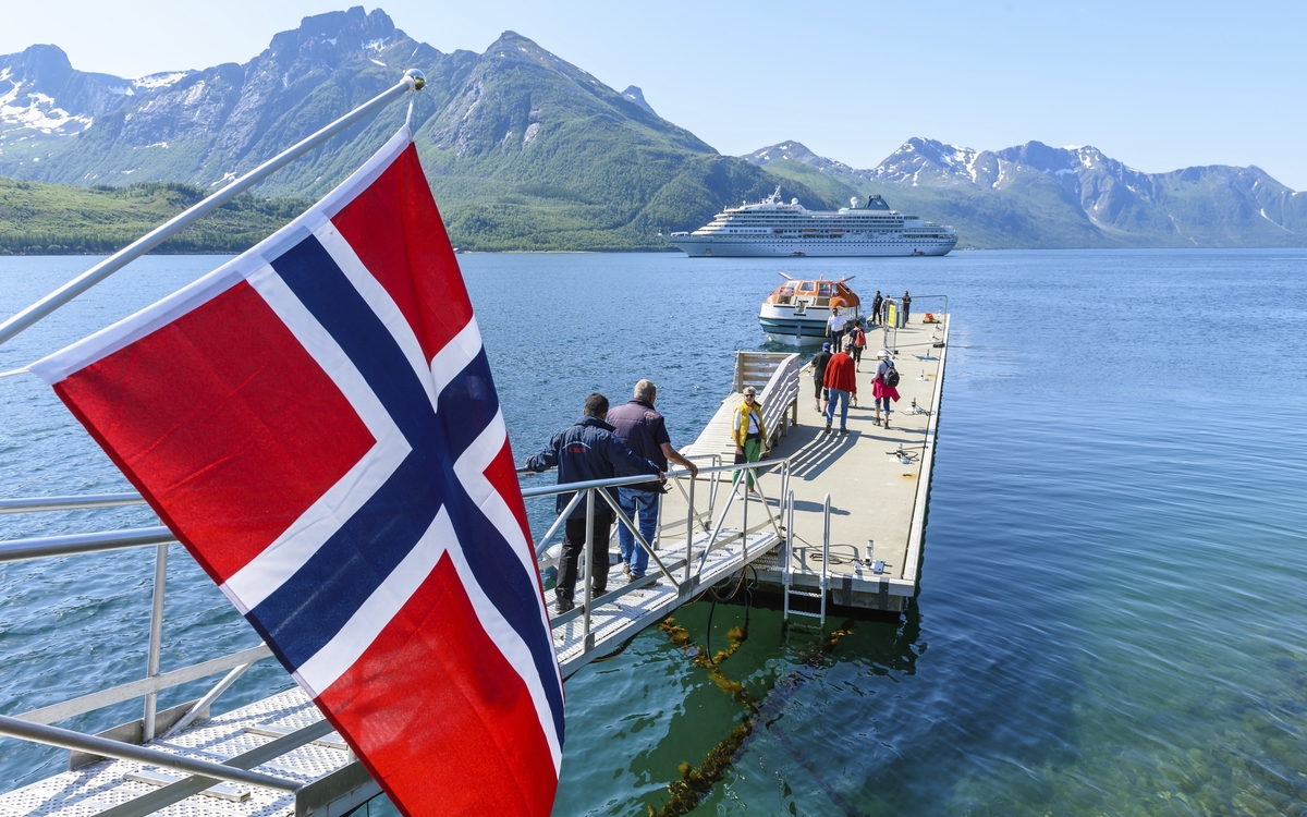 Svartisen Gletscher, Tendersteg