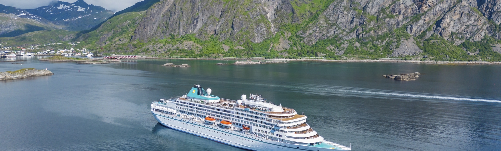 MS Amera in Svolvaer