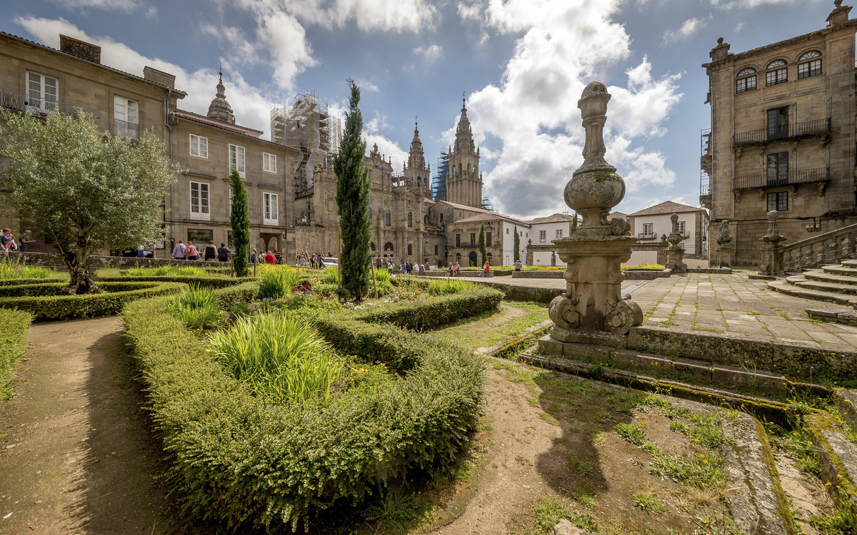 Parkanlage der Kathedrale von Santiago de Compostela, Spanien