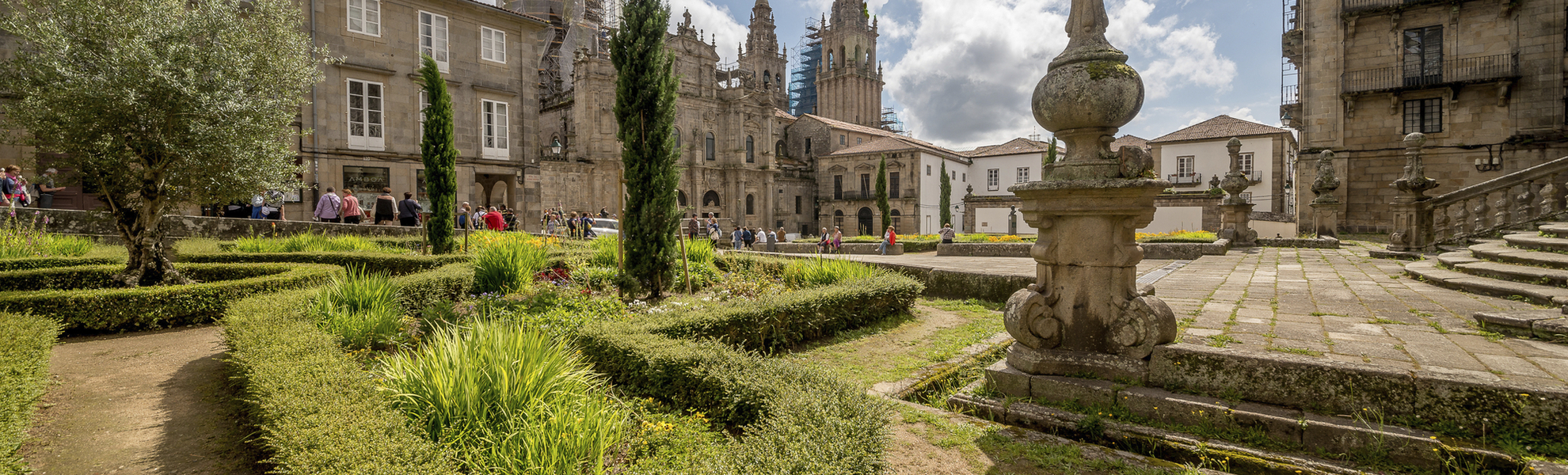 Parkanlage der Kathedrale von Santiago de Compostela, Spanien
