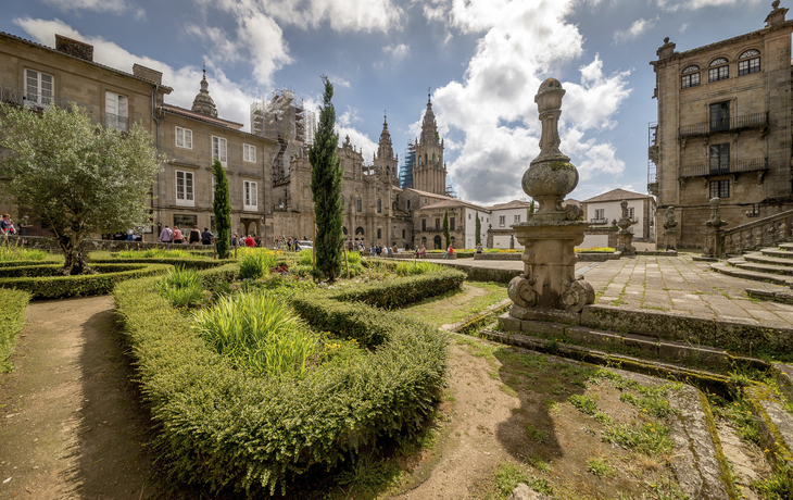 Parkanlage der Kathedrale von Santiago de Compostela, Spanien