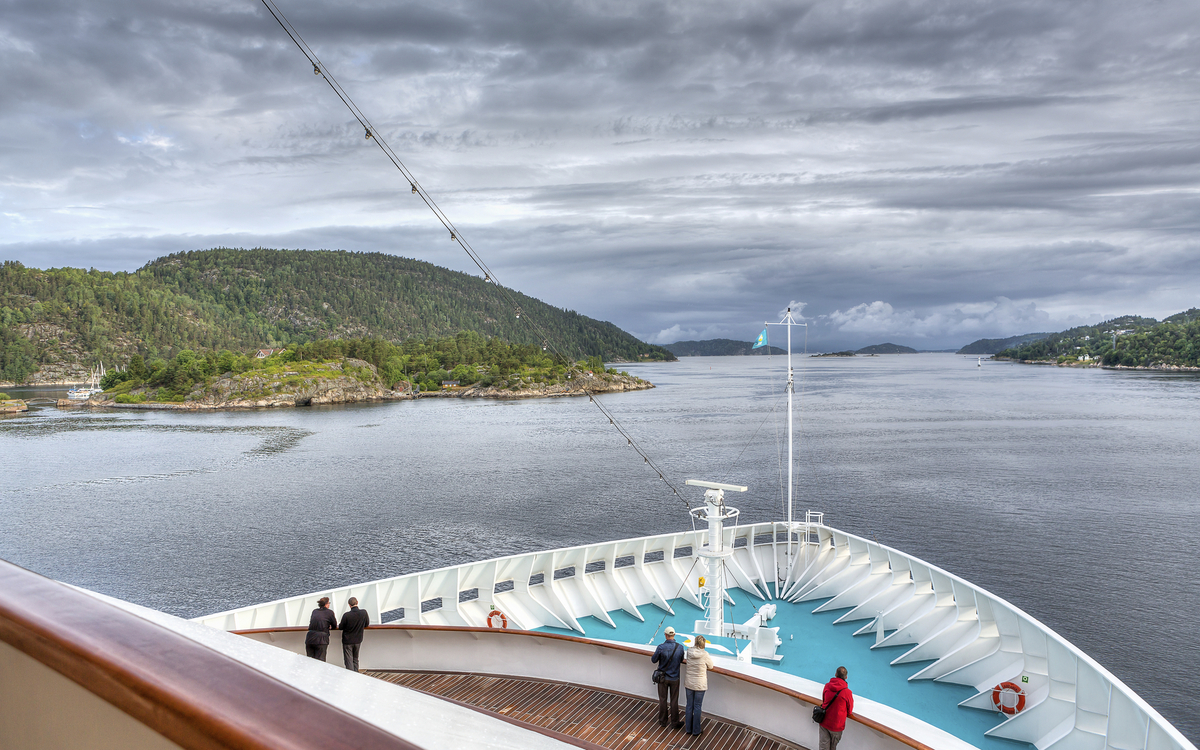 MS Artania kreuzt im Oslofjord