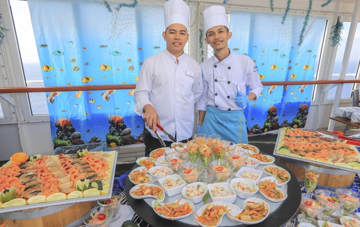 Frühschoppen auf MS Artania