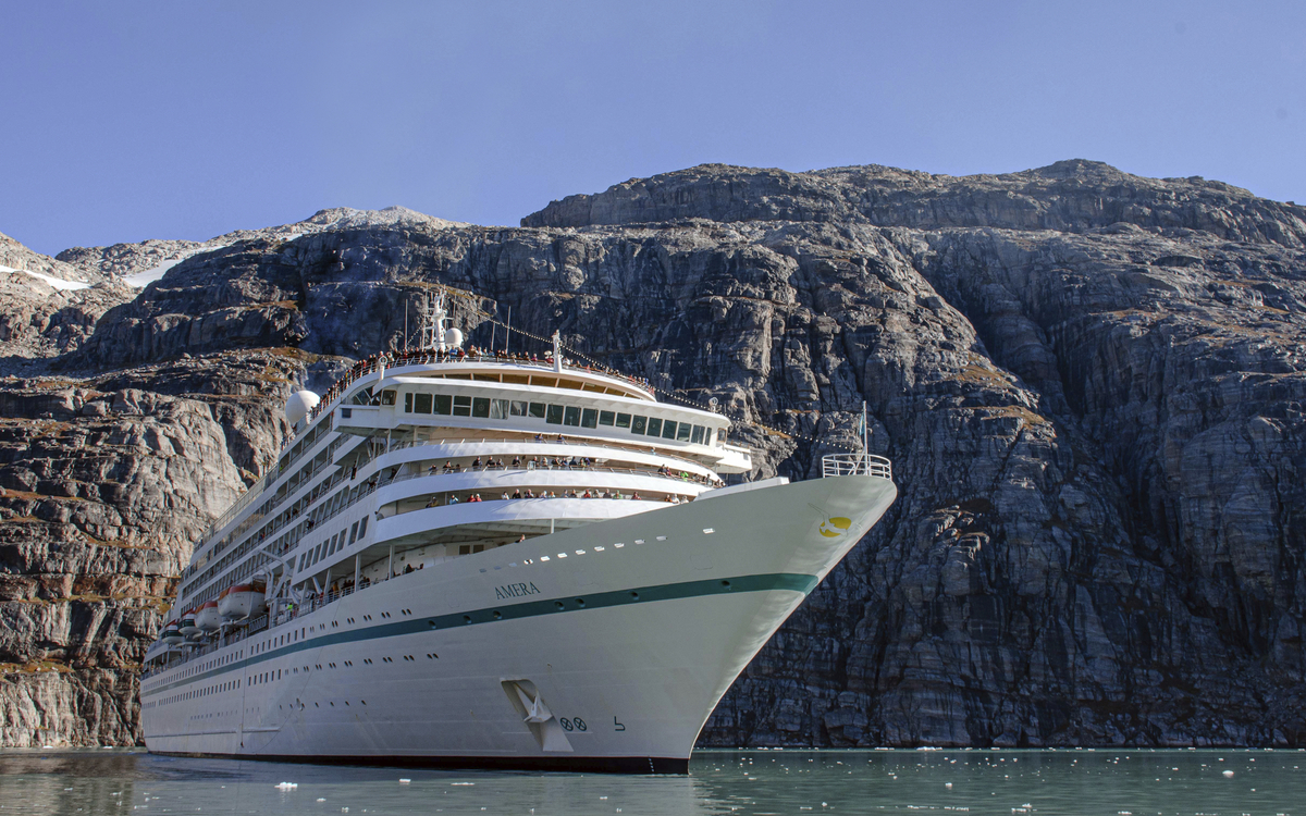 MS Amera im Prins Christian Sund