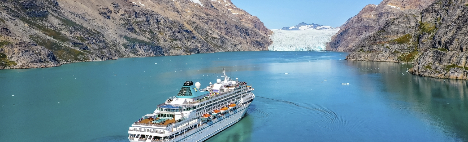 MS Amera im Prins Christian Sund