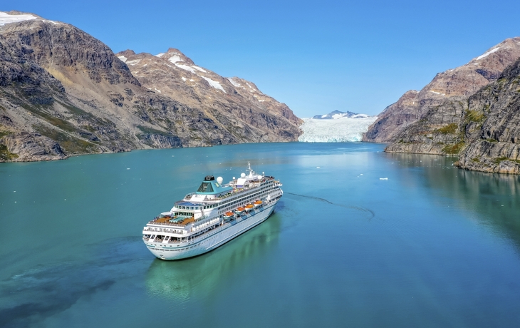 MS Amera im Prins Christian Sund