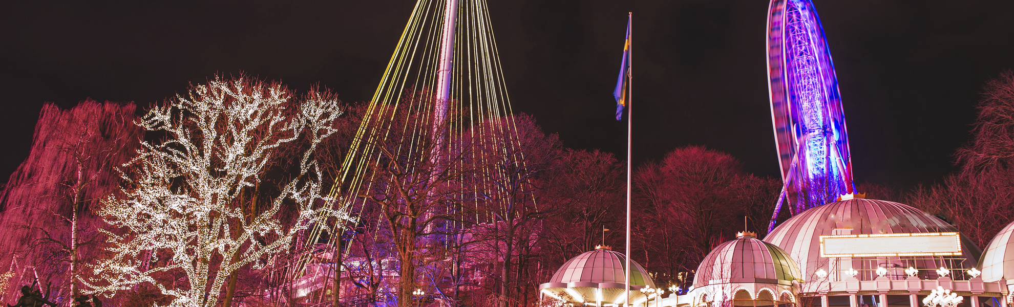 Park Liseberg in Göteborg am Abend