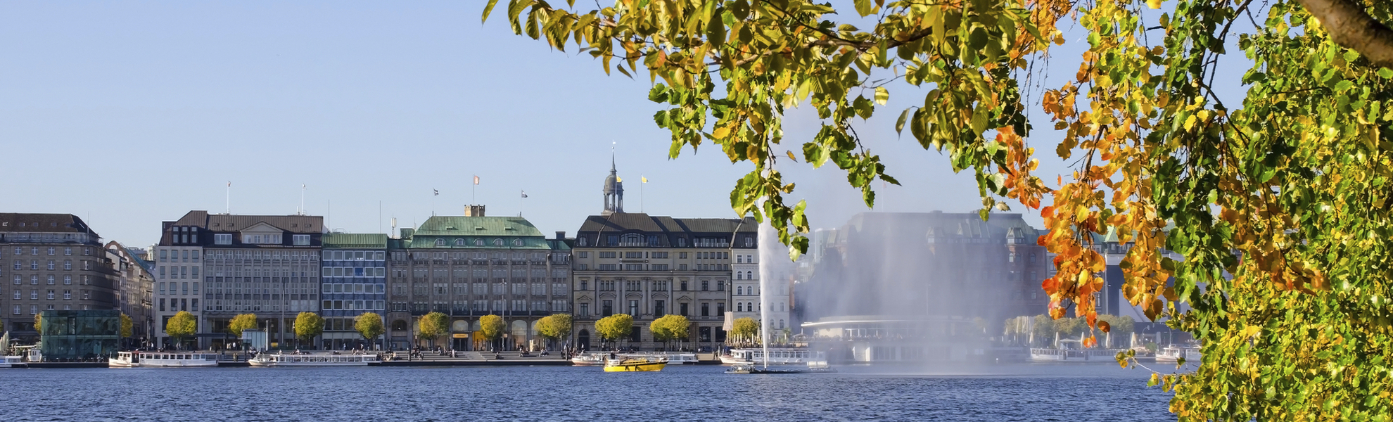 Die Binnenalster innerhalb Hamburgs, Deutschland