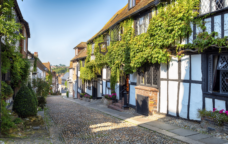 Kleine Gasse mit Fachwerkhäusern in Rye, England