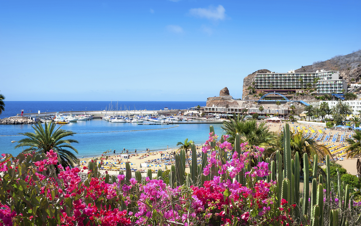 Puerto Rico Strand auf Gran Canaria, Spanien