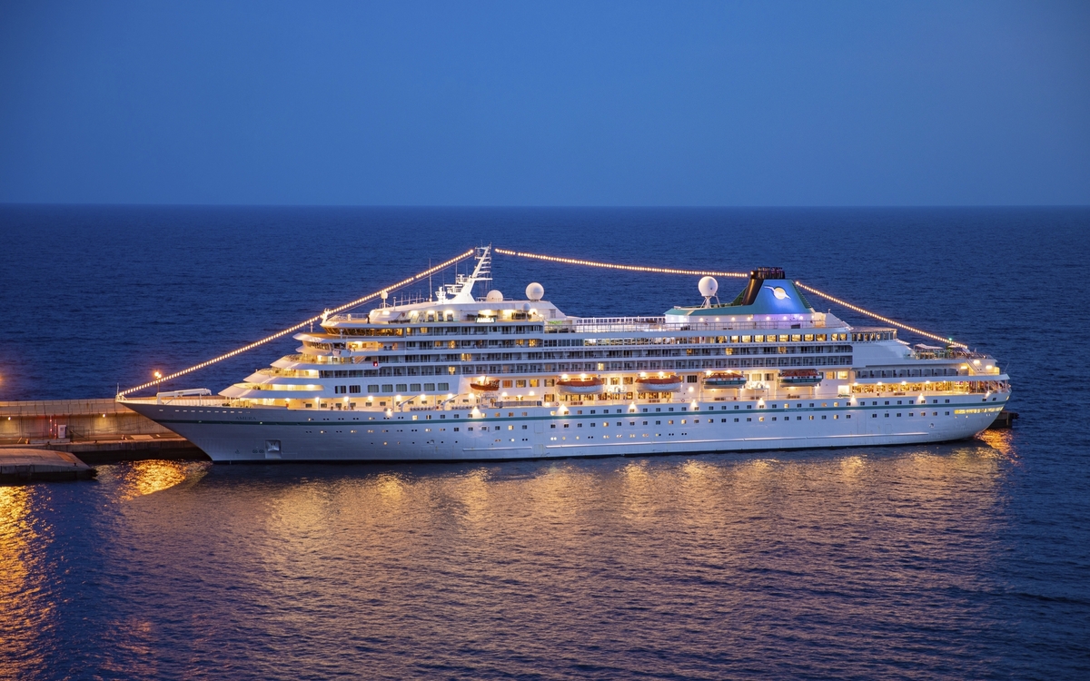 MS Amera in El Hierro