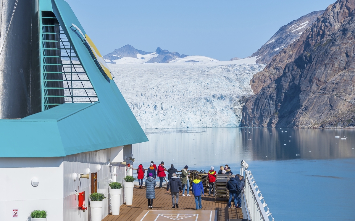 MS Amera im Prins Christian Sund