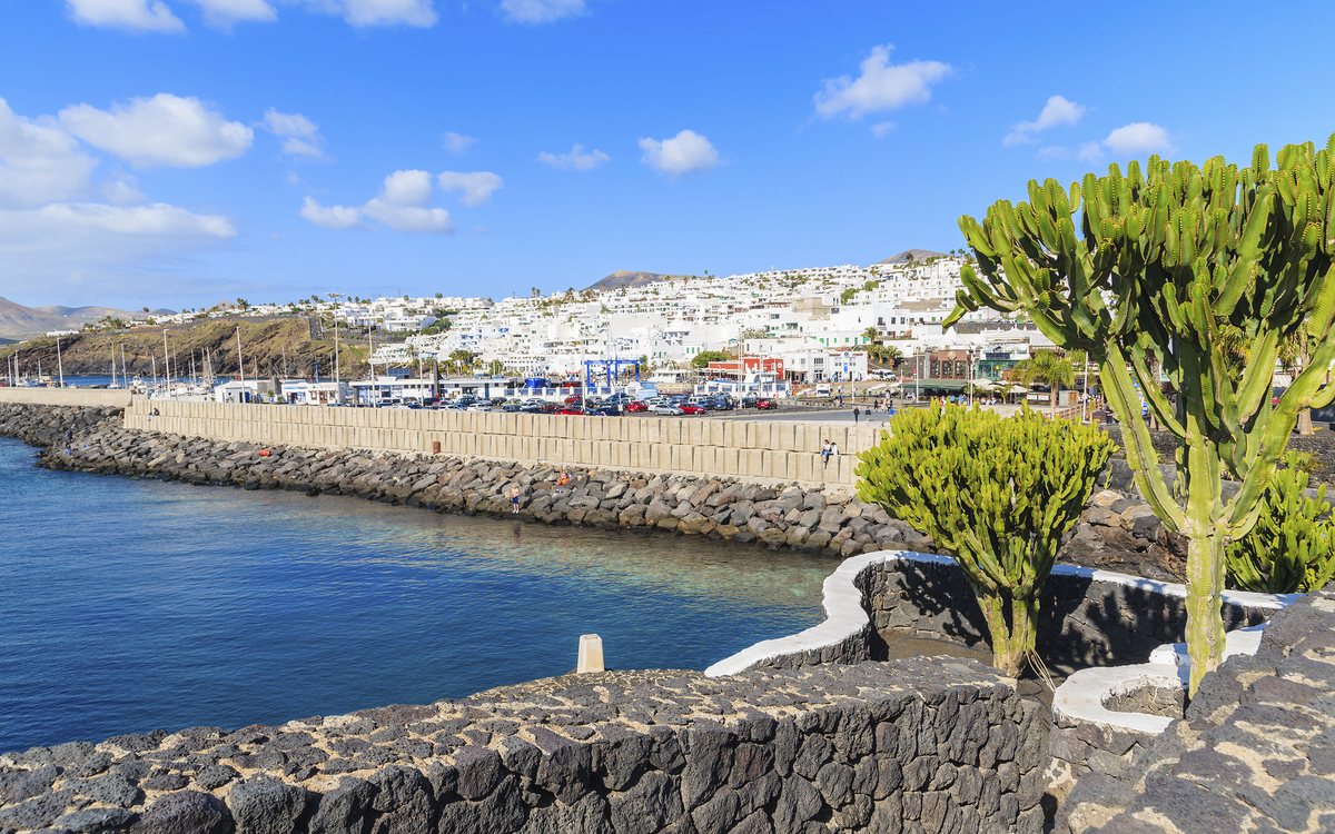 Hafen von Puerto del Carmen, Lanzarote, Kanaren, Spanien