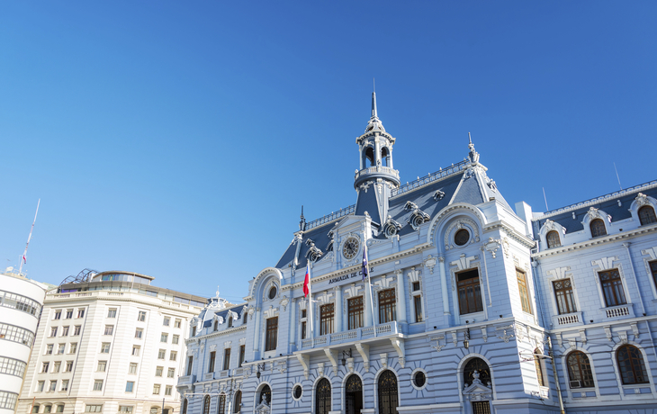 Marinegebäude in Valparaiso, Chile