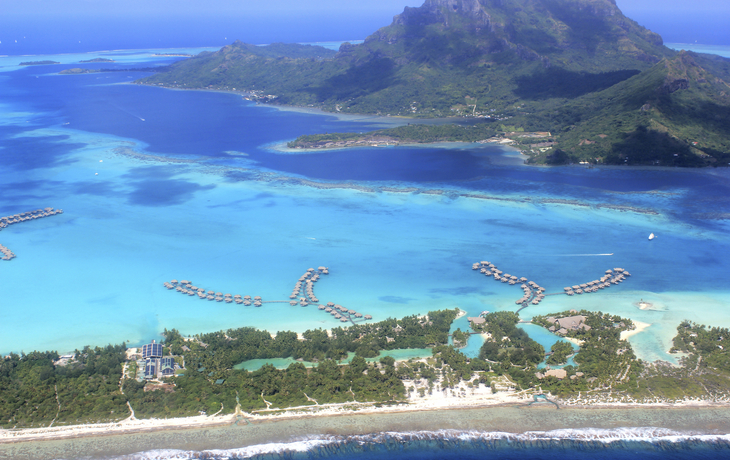 Helikopterflug über Bora Boar