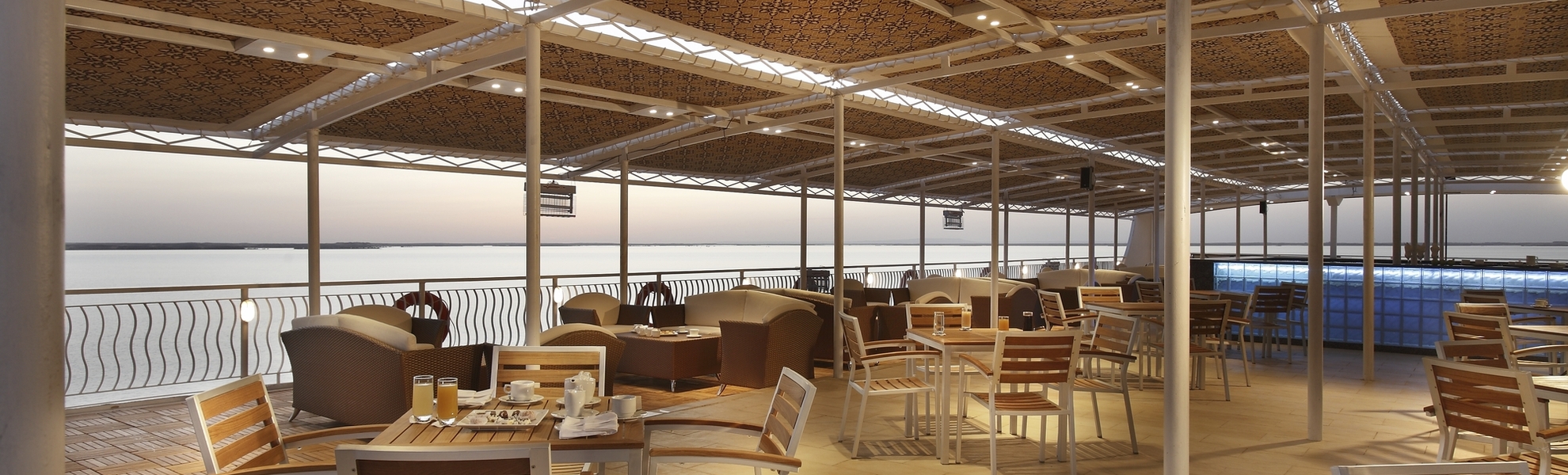 Sonnendeck der MS Steigenberger Omar el Khayam